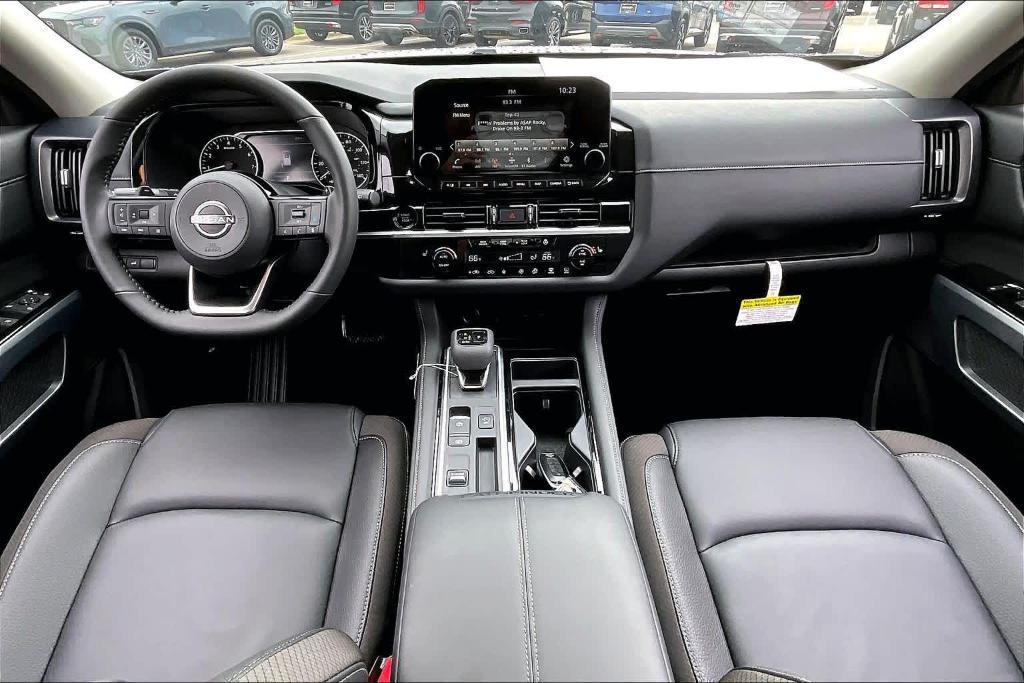 new 2025 Nissan Pathfinder car, priced at $39,590