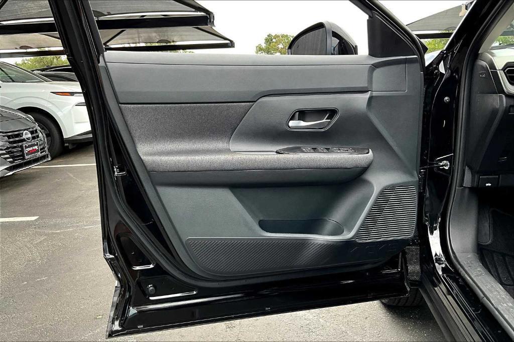 new 2025 Nissan Kicks car, priced at $27,780