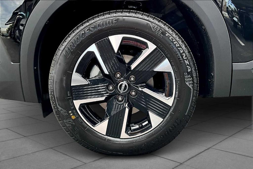 new 2025 Nissan Kicks car, priced at $27,780