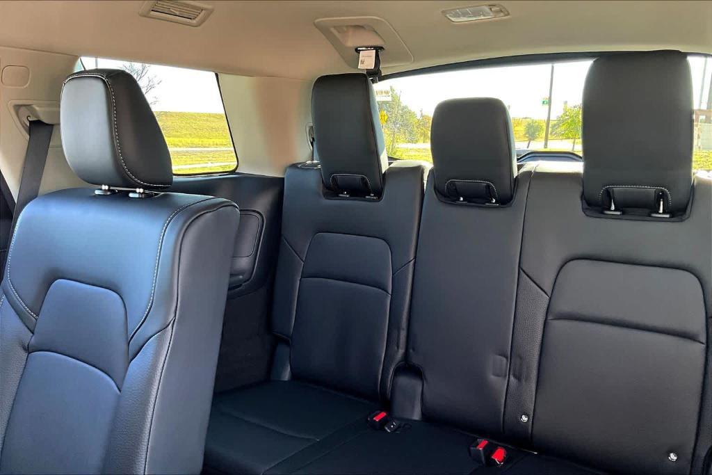 new 2025 Nissan Pathfinder car, priced at $40,875