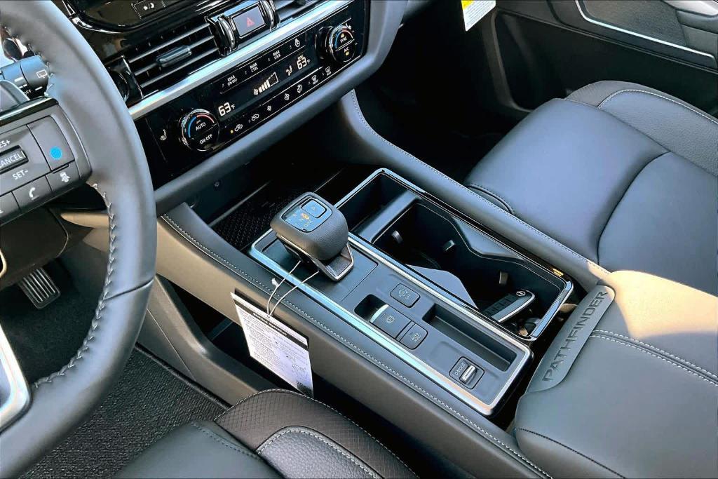 new 2025 Nissan Pathfinder car, priced at $40,875