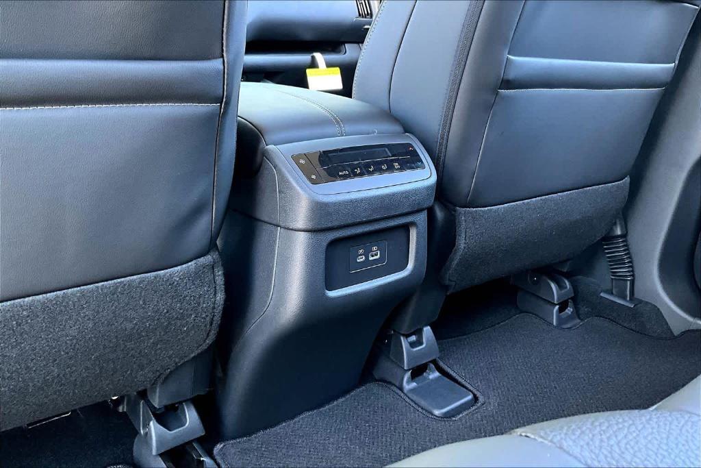 new 2025 Nissan Pathfinder car, priced at $40,875