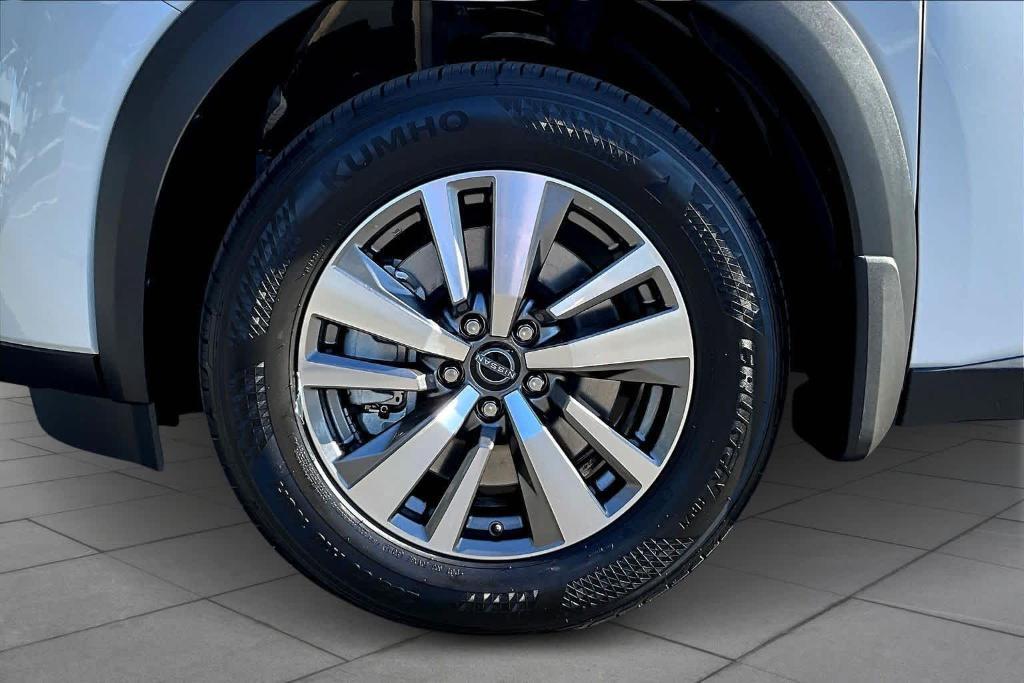 new 2025 Nissan Pathfinder car, priced at $40,875