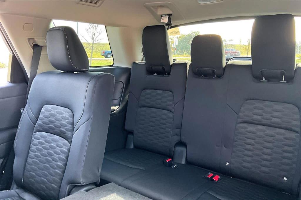 new 2025 Nissan Pathfinder car, priced at $37,825