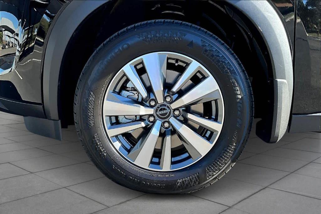 new 2025 Nissan Pathfinder car, priced at $40,030