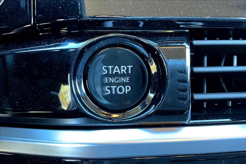 new 2025 Nissan Pathfinder car, priced at $40,030