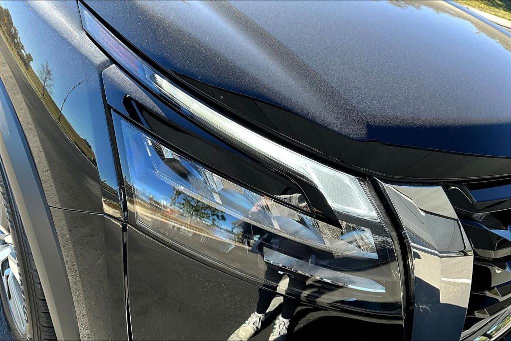 new 2025 Nissan Pathfinder car, priced at $40,030