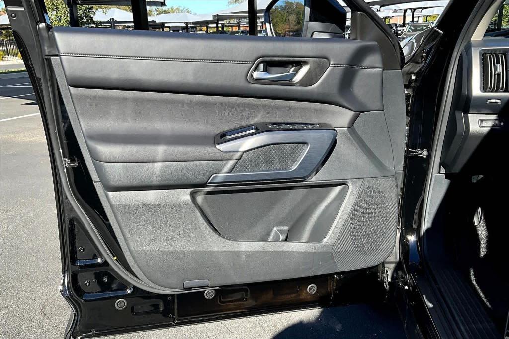 new 2025 Nissan Pathfinder car, priced at $40,030