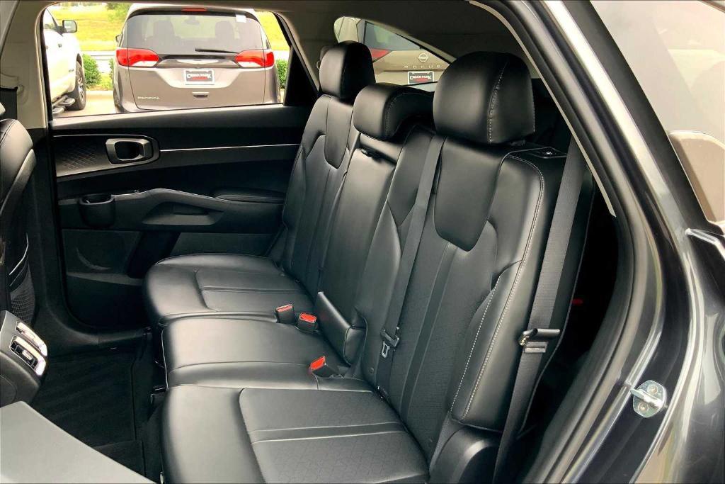used 2022 Kia Sorento car, priced at $28,380