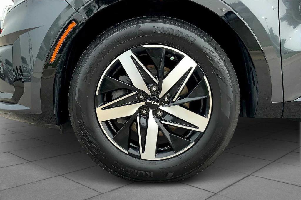 used 2022 Kia Sorento car, priced at $28,380