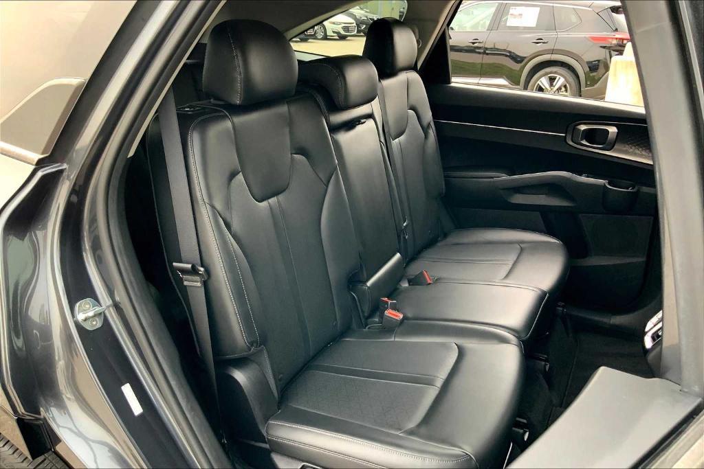 used 2022 Kia Sorento car, priced at $28,380