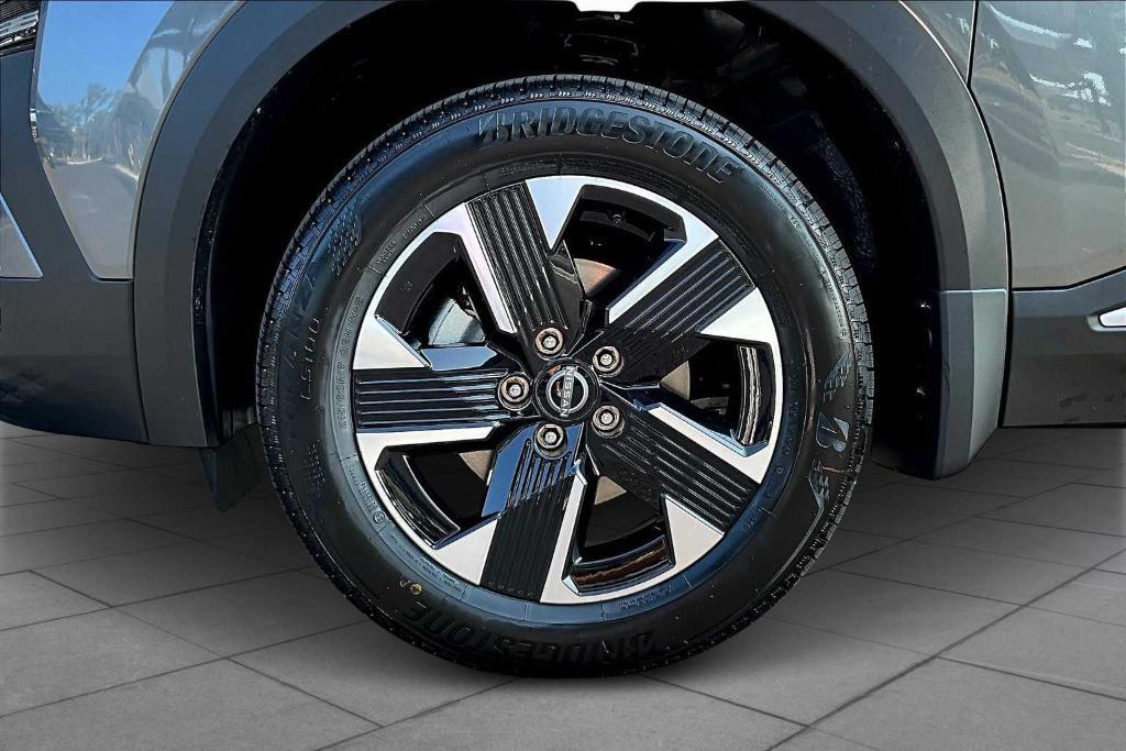 new 2025 Nissan Kicks car, priced at $26,400