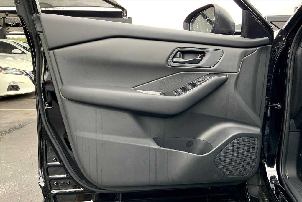 new 2025 Nissan Rogue car, priced at $30,850