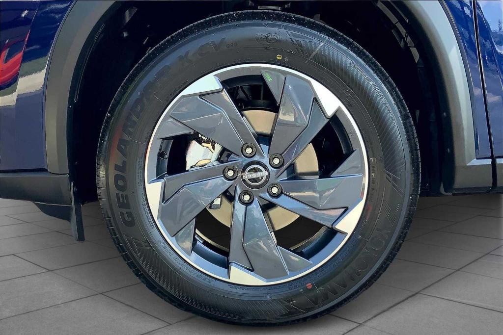 new 2025 Nissan Rogue car, priced at $33,580