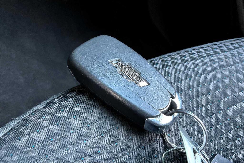 used 2023 Chevrolet Bolt EUV car, priced at $13,300