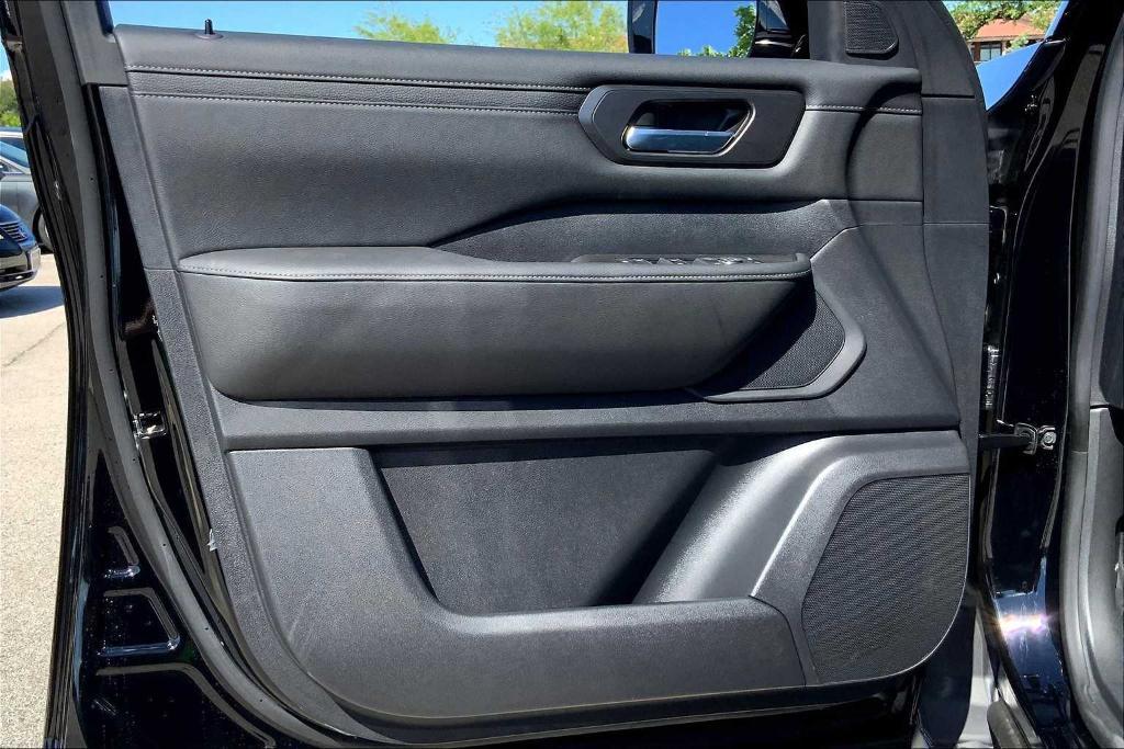 new 2025 Nissan Armada car, priced at $63,480