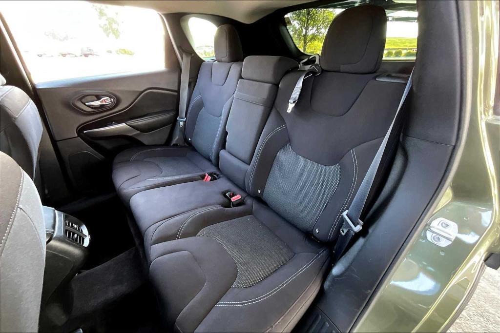 used 2019 Jeep Cherokee car, priced at $15,400