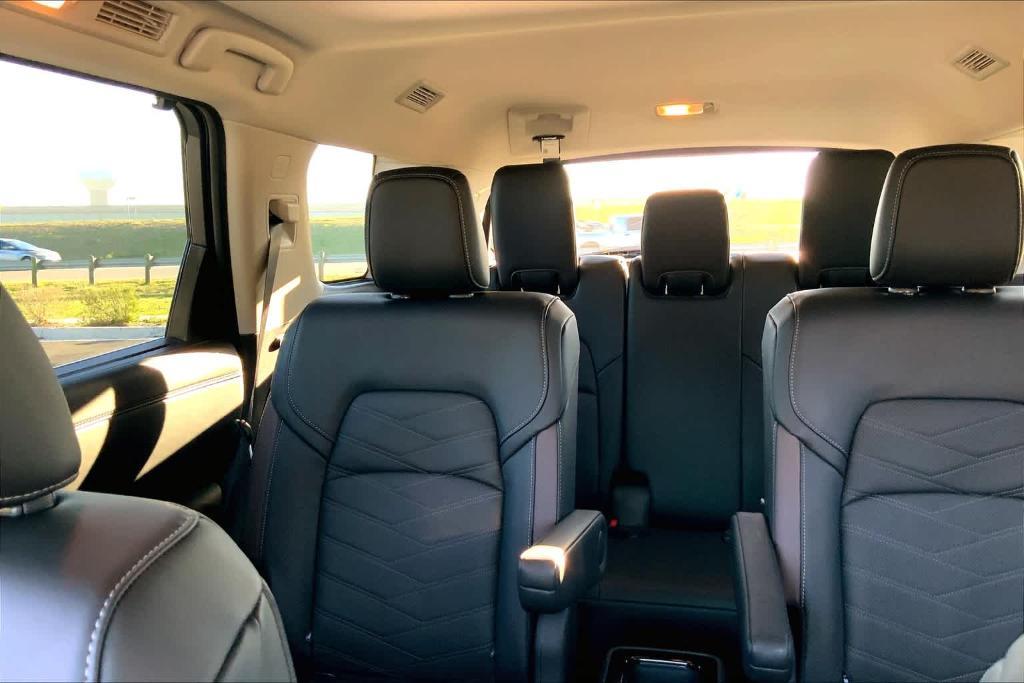new 2025 Nissan Pathfinder car, priced at $54,280