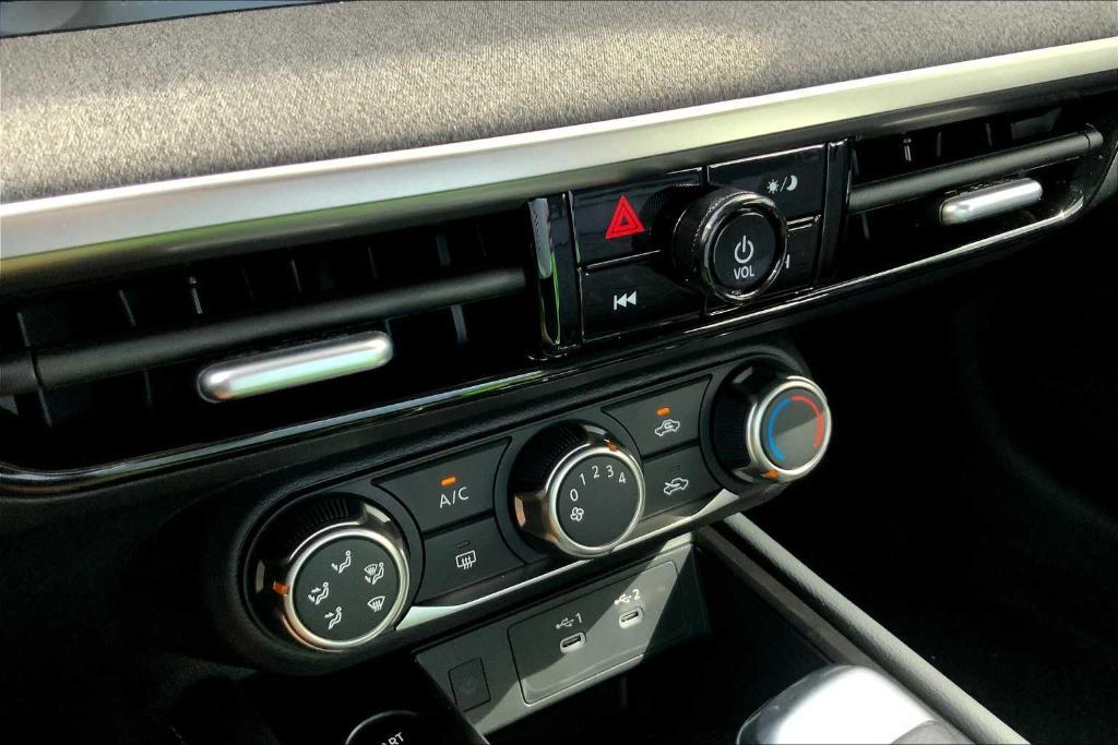 new 2025 Nissan Kicks car, priced at $27,255