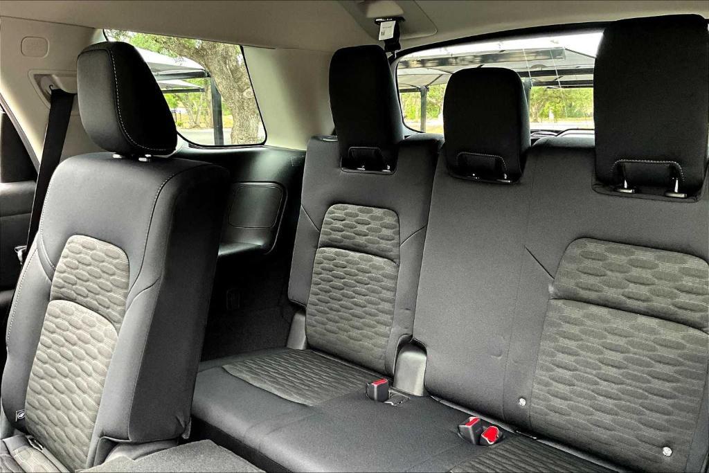new 2025 Nissan Pathfinder car, priced at $41,880