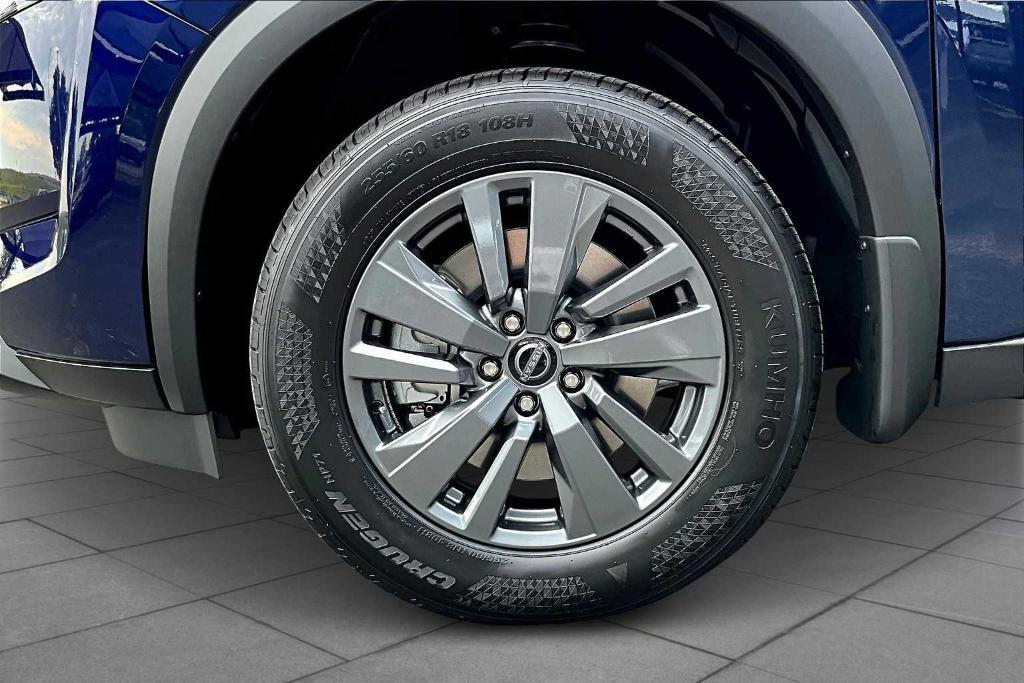 new 2025 Nissan Pathfinder car, priced at $41,880