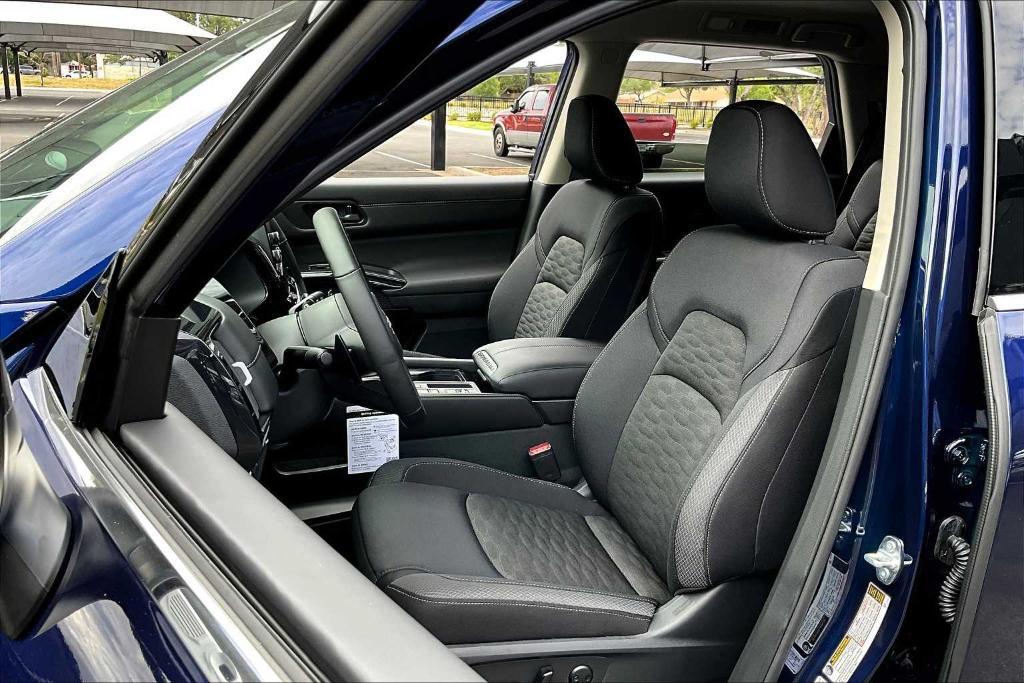 new 2025 Nissan Pathfinder car, priced at $41,880