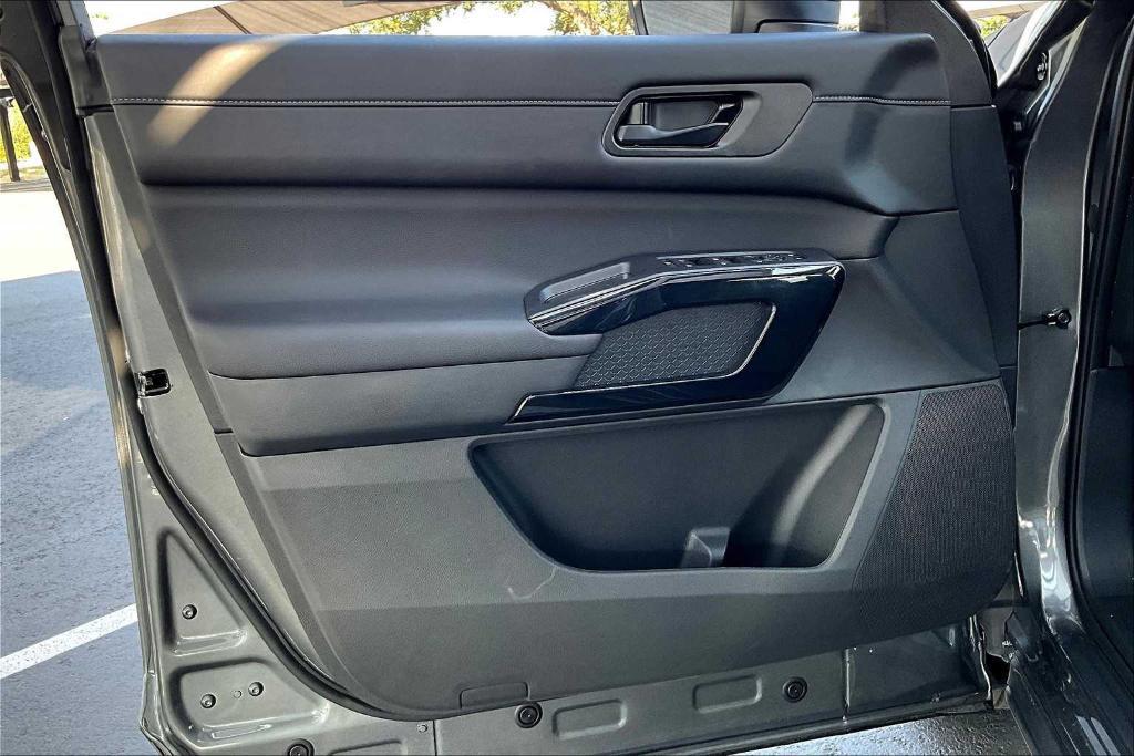 new 2025 Nissan Pathfinder car, priced at $41,455
