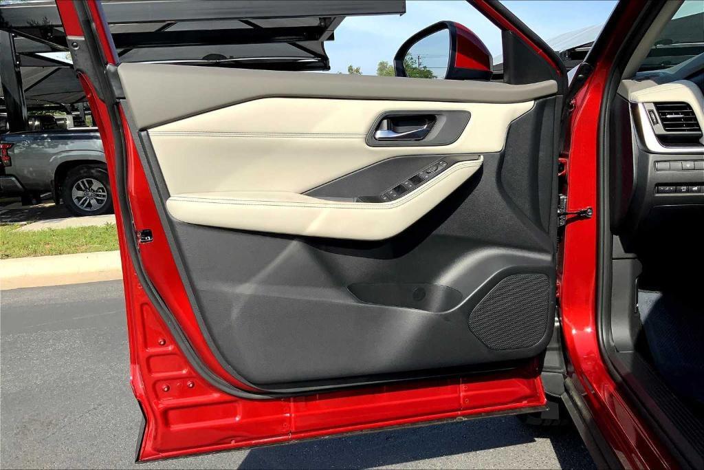 new 2025 Nissan Rogue car, priced at $35,700