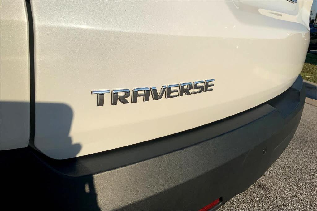 used 2022 Chevrolet Traverse car, priced at $24,786