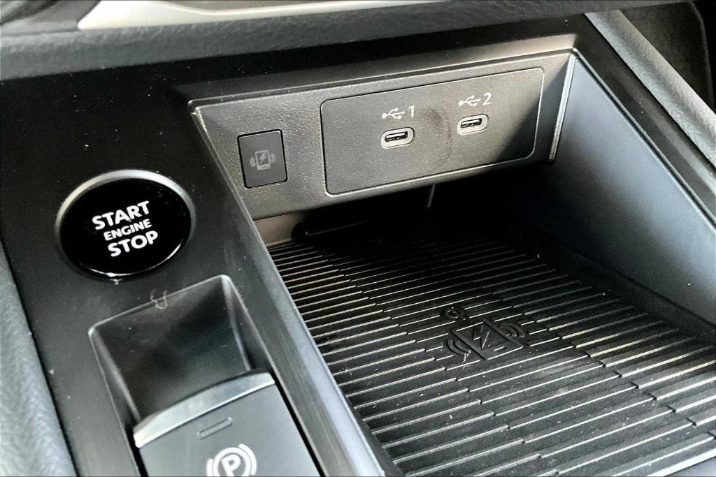 new 2025 Nissan Kicks car, priced at $28,630