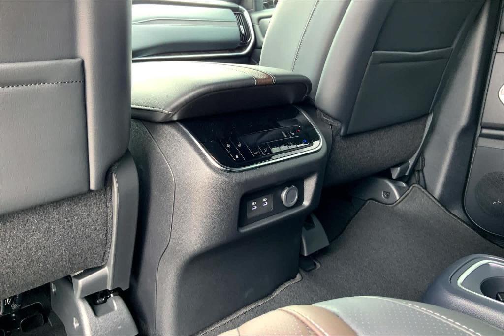 new 2025 Nissan Armada car, priced at $80,925