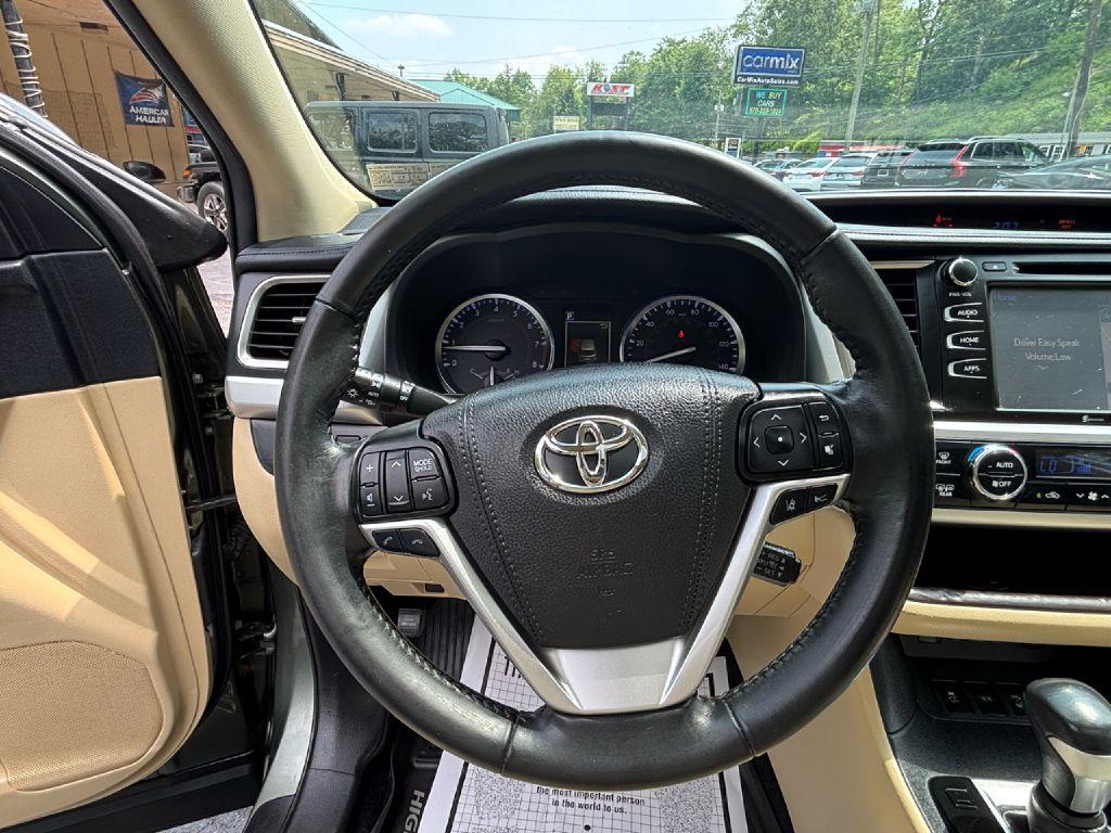 used 2019 Toyota Highlander car, priced at $25,870