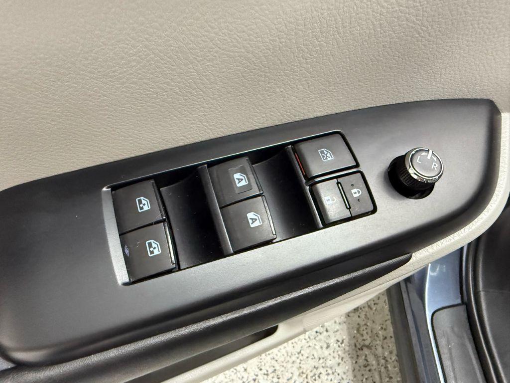 used 2017 Toyota Highlander car, priced at $18,478