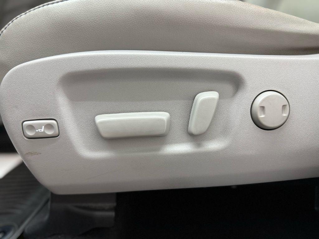 used 2017 Toyota Highlander car, priced at $18,478