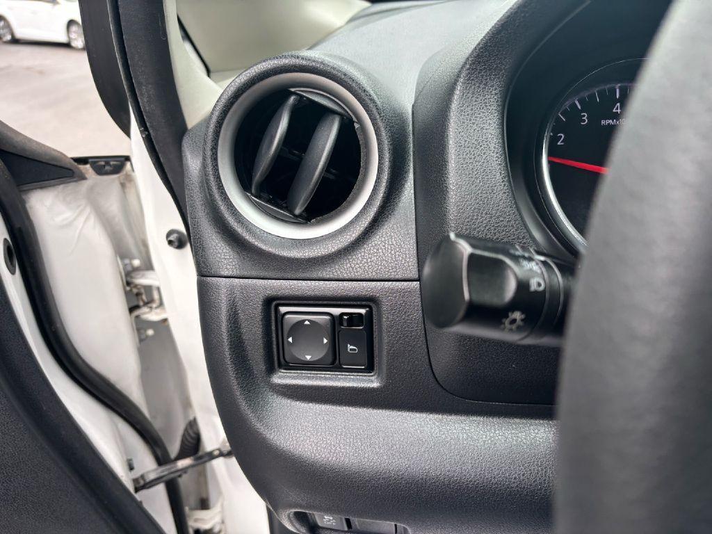 used 2014 Nissan Versa Note car, priced at $6,980