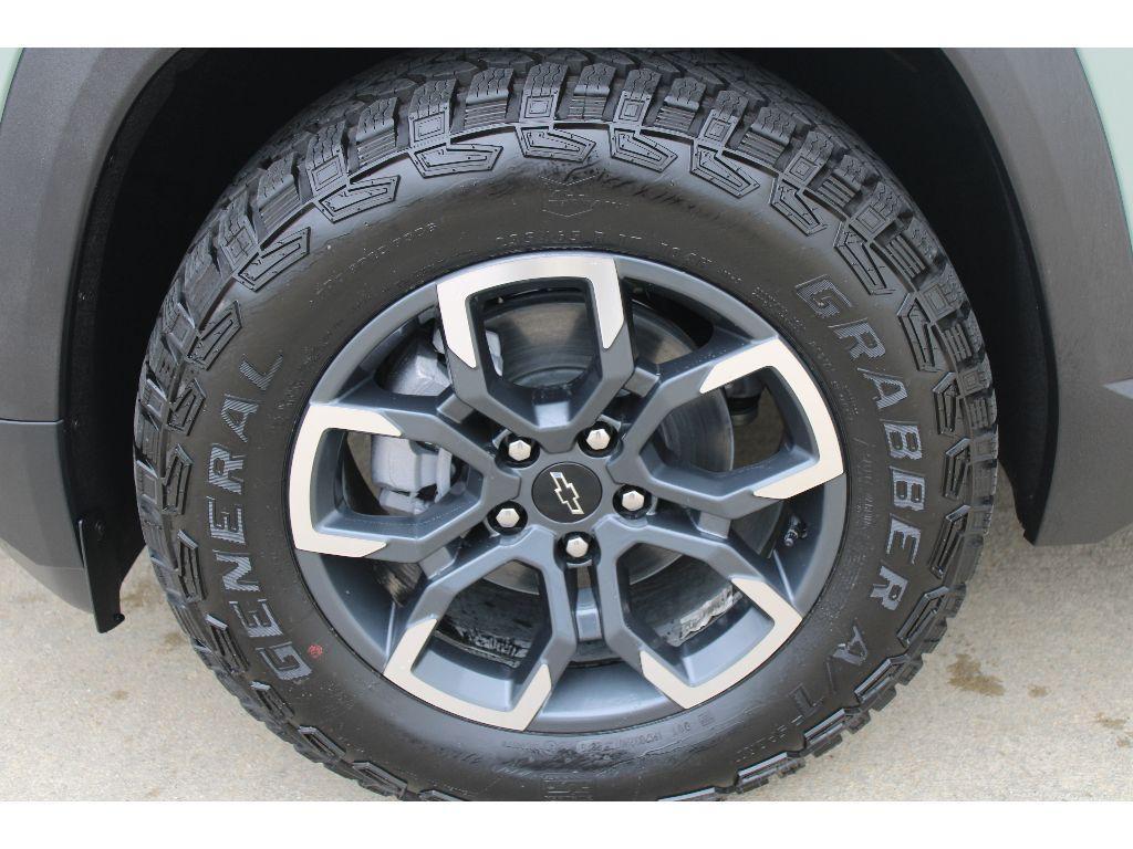 new 2026 Chevrolet Equinox car, priced at $36,897