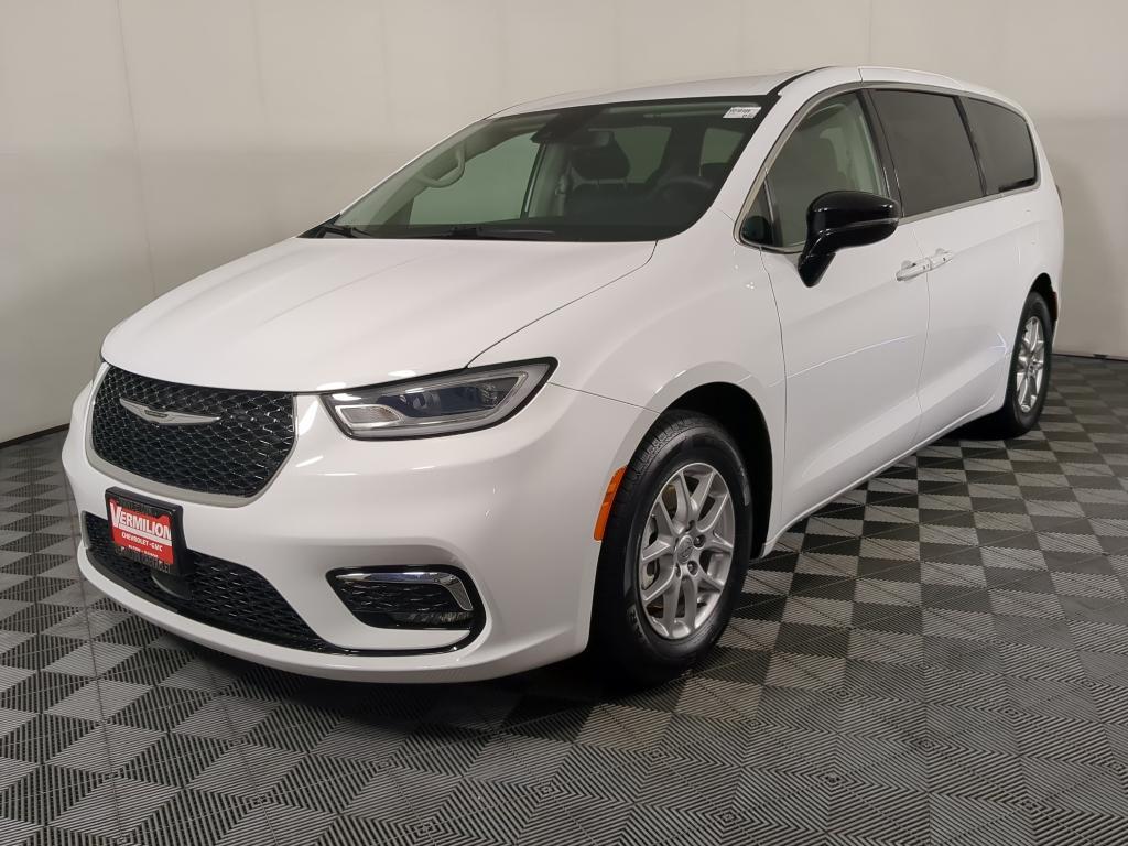 used 2024 Chrysler Pacifica car, priced at $29,500