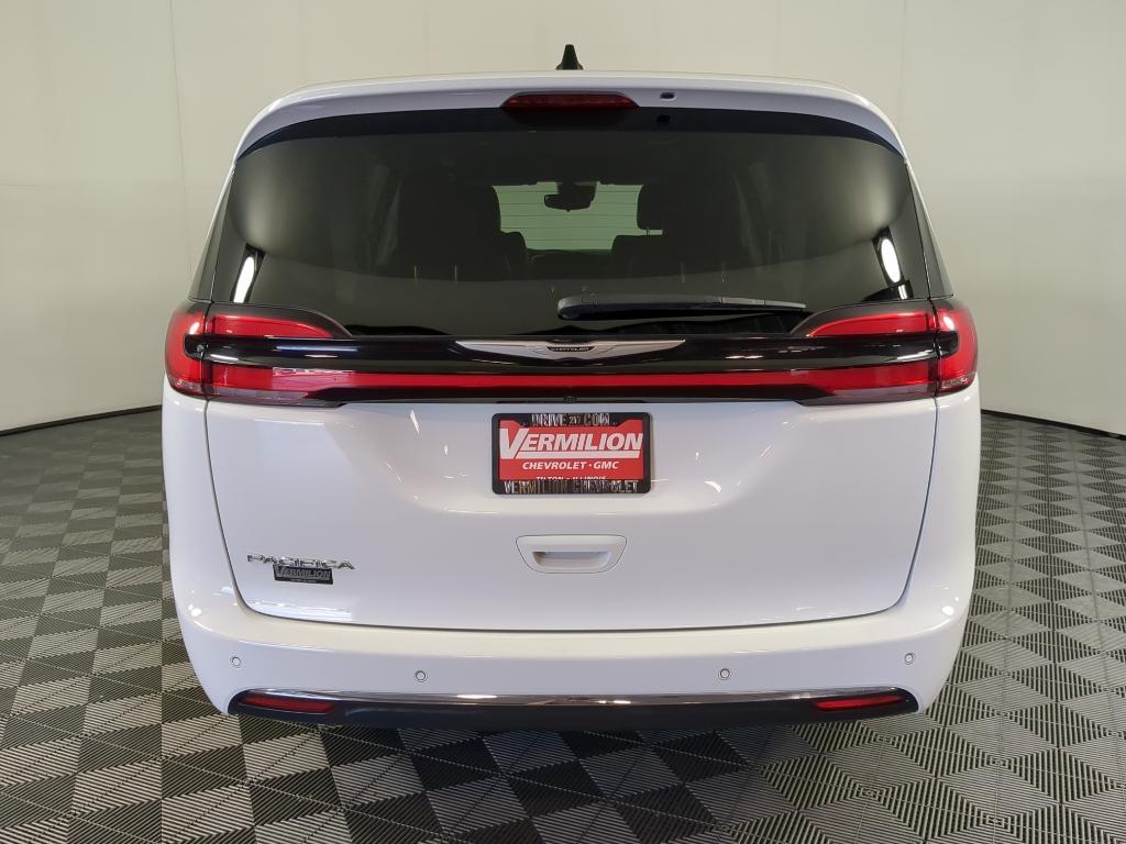 used 2024 Chrysler Pacifica car, priced at $29,500