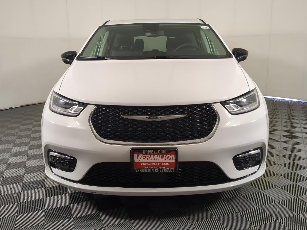 used 2024 Chrysler Pacifica car, priced at $29,500