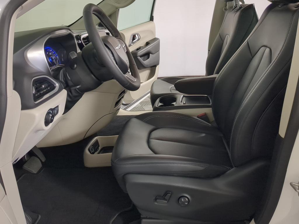 used 2024 Chrysler Pacifica car, priced at $29,500