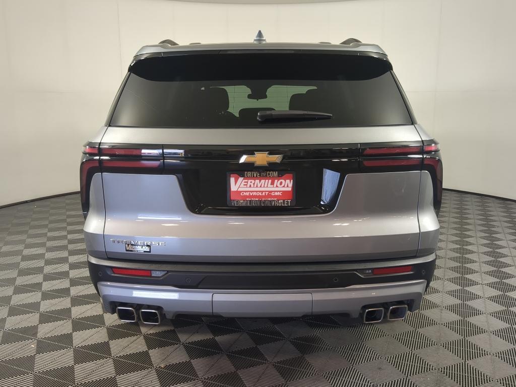 used 2025 Chevrolet Traverse car, priced at $37,698