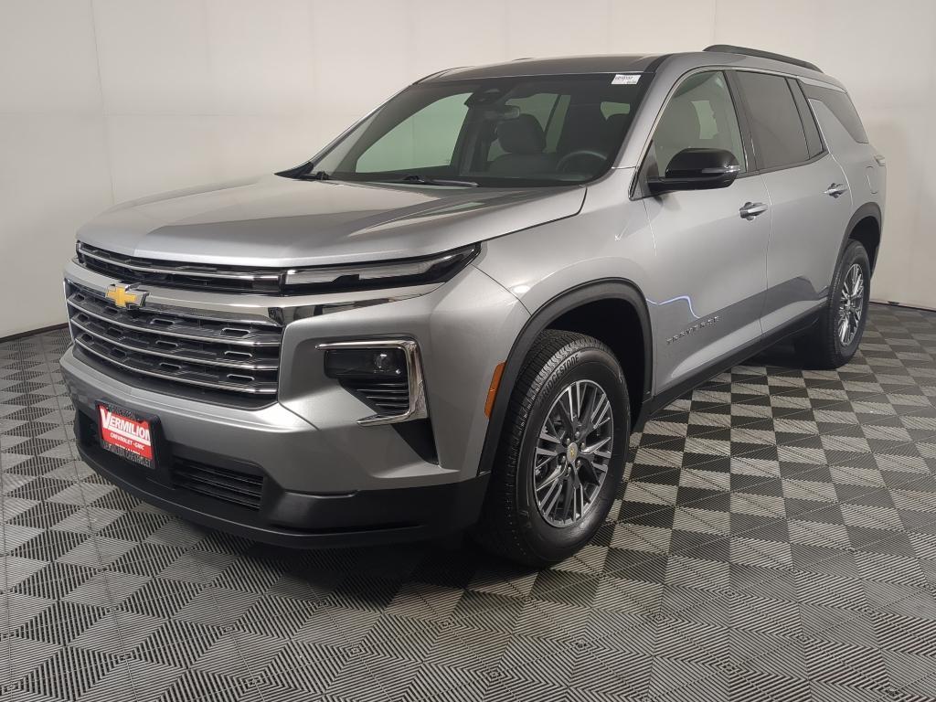 used 2025 Chevrolet Traverse car, priced at $37,698