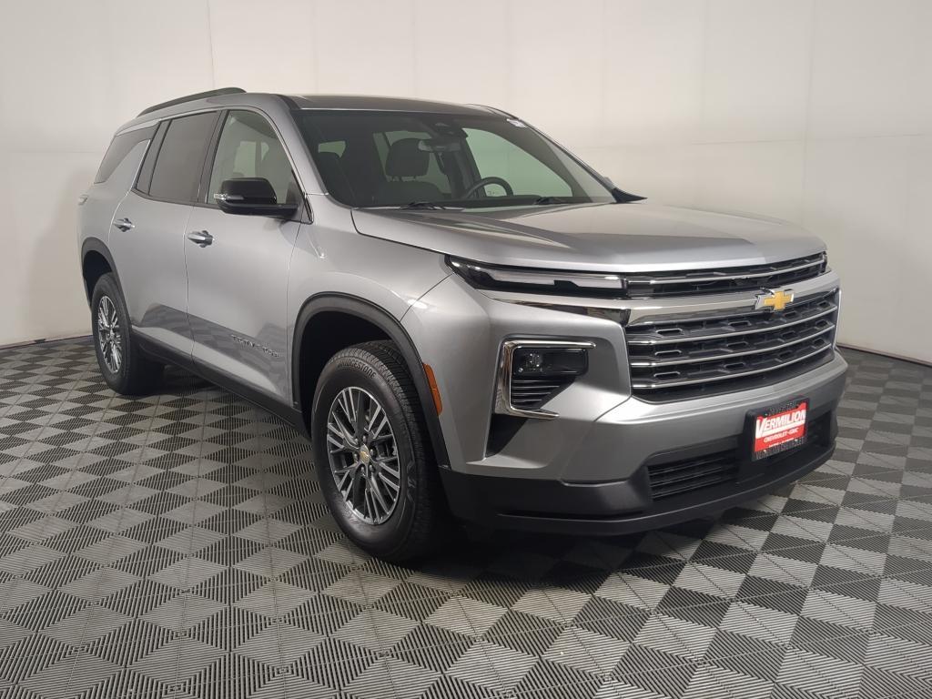 used 2025 Chevrolet Traverse car, priced at $37,698