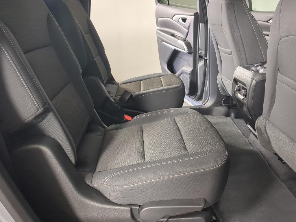 used 2025 Chevrolet Traverse car, priced at $37,698