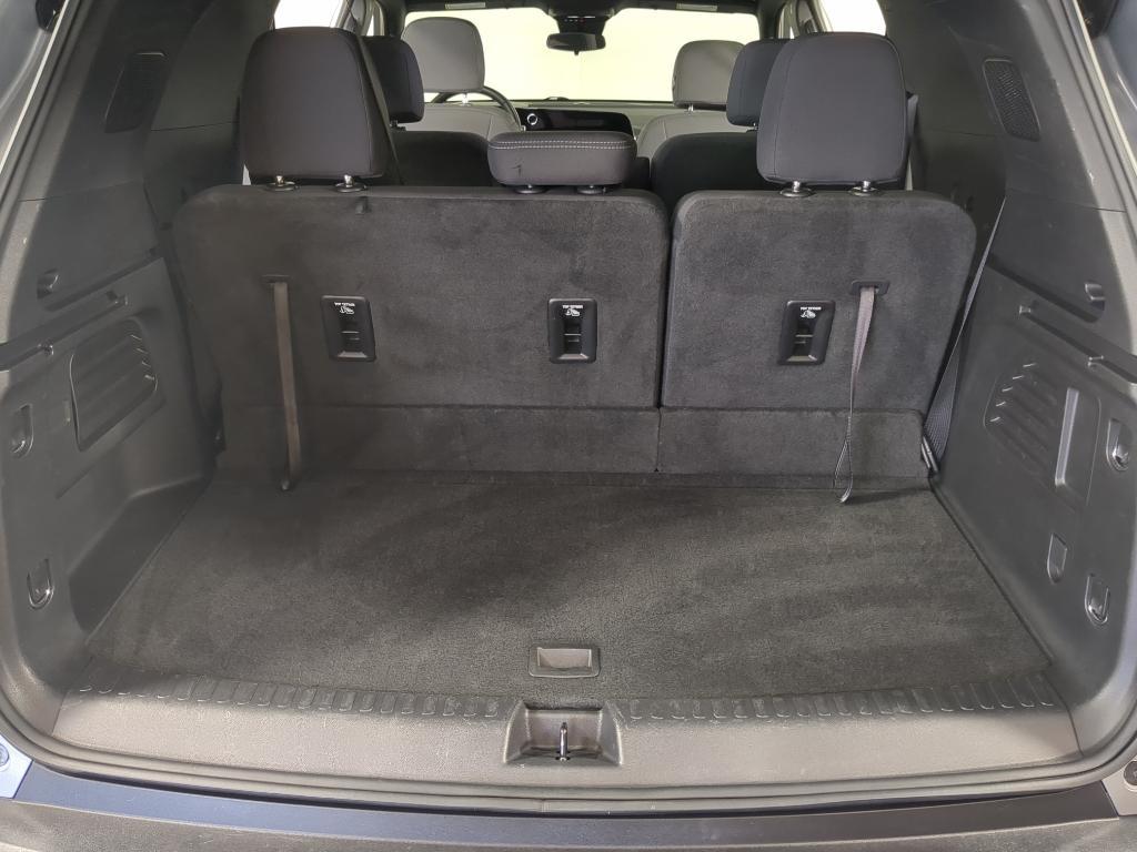 used 2025 Chevrolet Traverse car, priced at $37,698