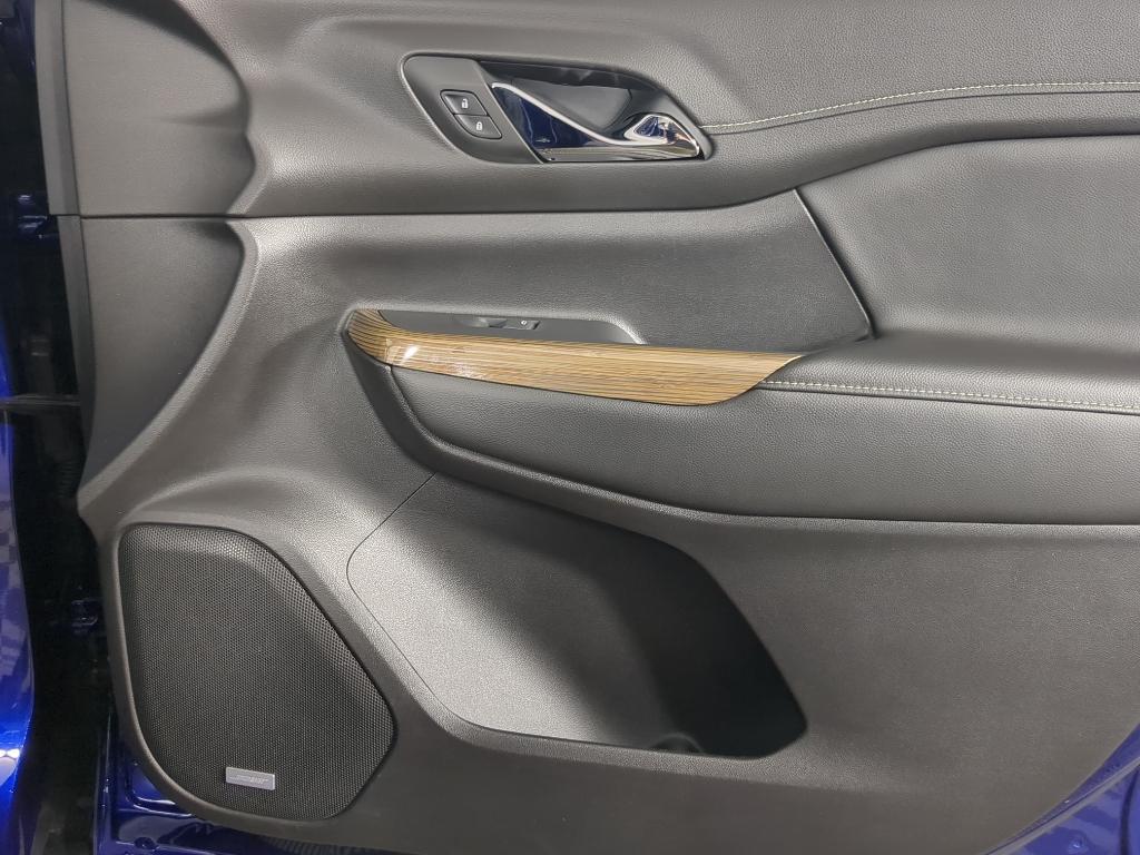 used 2023 GMC Acadia car, priced at $27,625