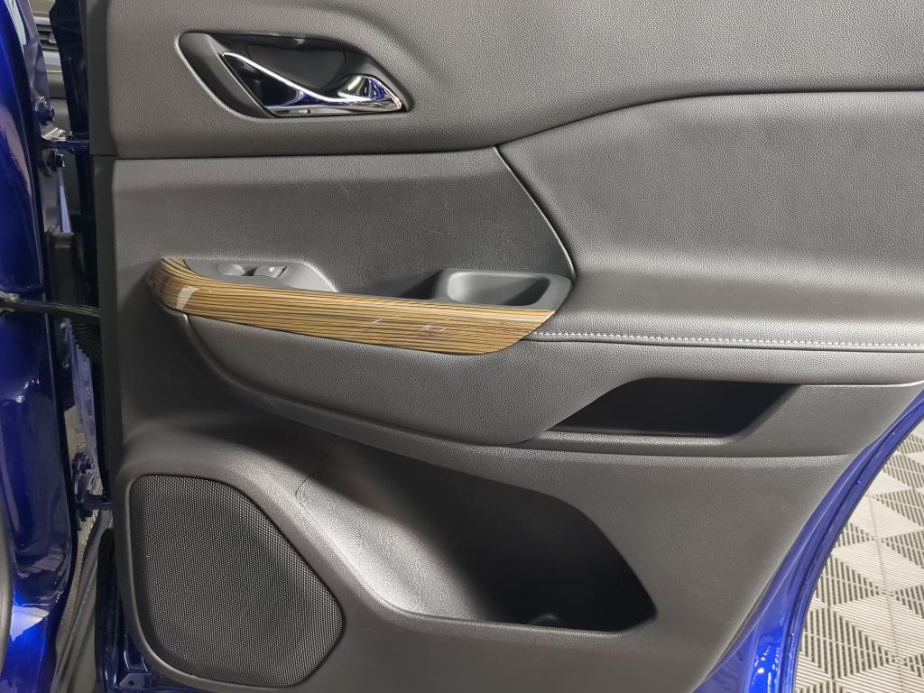 used 2023 GMC Acadia car, priced at $27,625