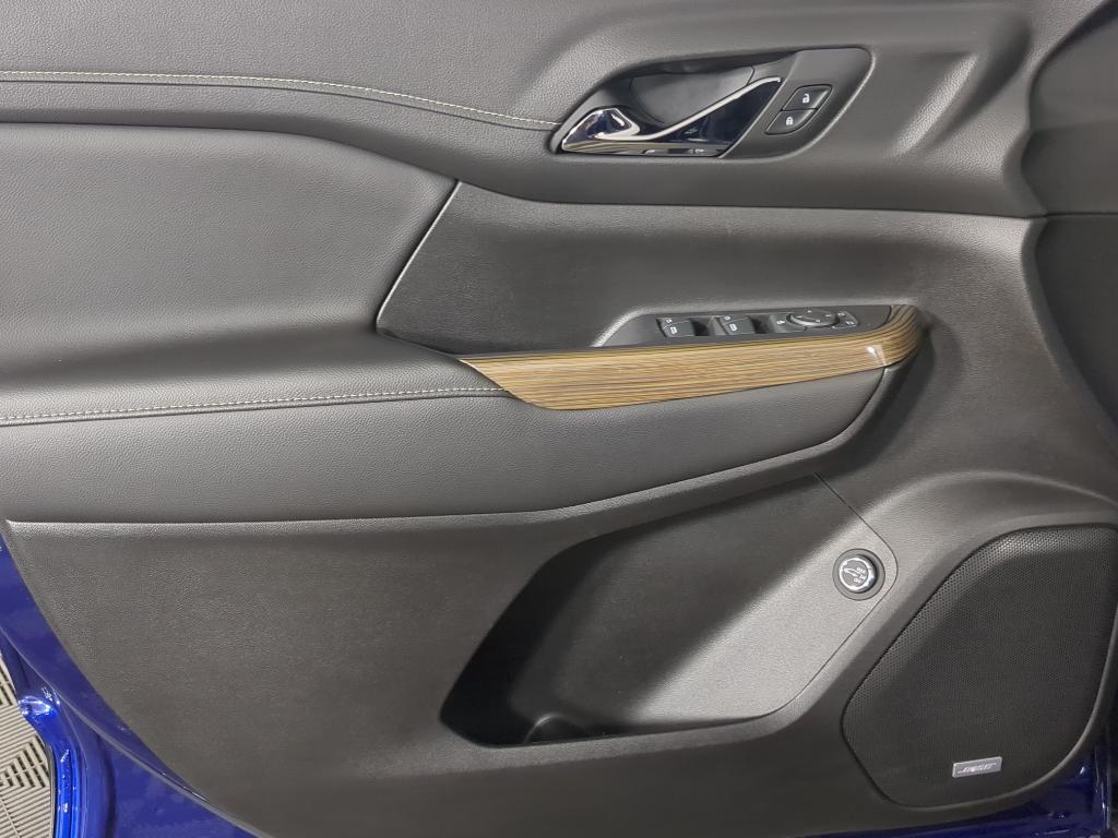 used 2023 GMC Acadia car, priced at $27,625