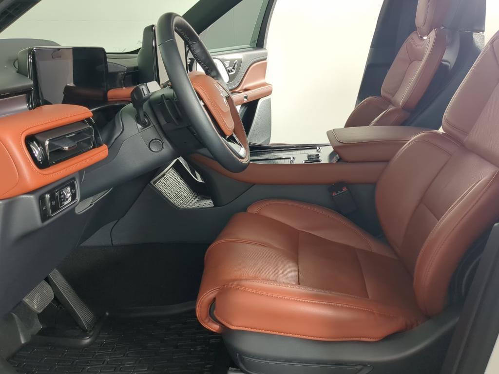 used 2025 Lincoln Aviator car, priced at $69,000