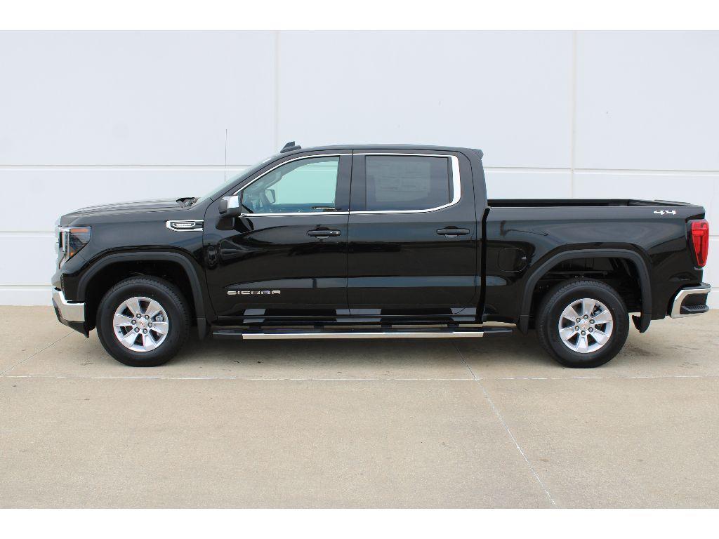 new 2025 GMC Sierra 1500 car, priced at $47,945